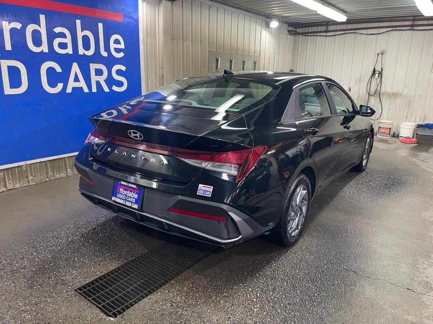 2024 BLACK HYUNDAI ELANTRA SEL (KMHLM4DG2RU) with an 2.0L engine, Continuously Variable transmission, located at 2525 S. Cushman, Fairbanks, AK, 99701, (907) 452-5707, 64.824036, -147.712311 - Photo#2