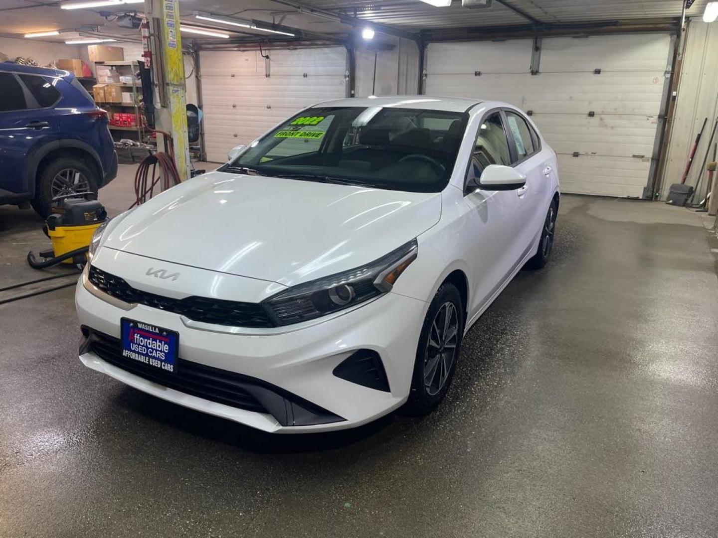 2022 WHITE KIA FORTE FE (3KPF24AD6NE) with an 2.0L engine, Continuously Variable transmission, located at 2525 S. Cushman, Fairbanks, AK, 99701, (907) 452-5707, 64.824036, -147.712311 - Photo#1