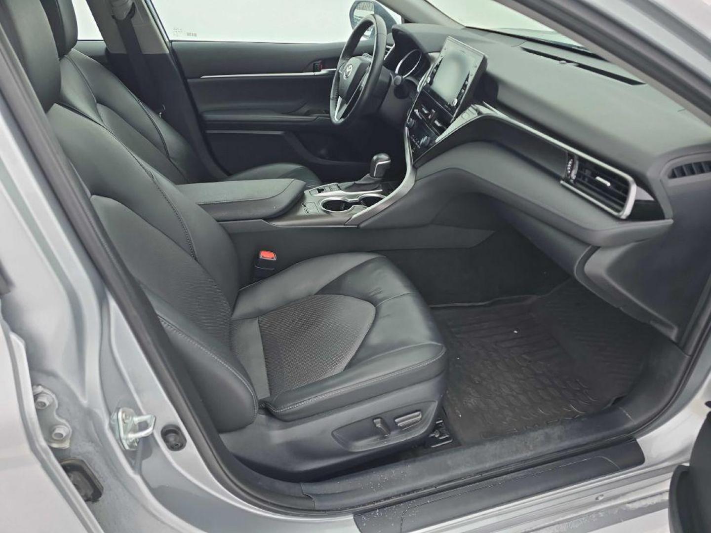 2023 SILVER TOYOTA CAMRY XLE XLE (4T1F11AKXPU) with an 2.5L engine, Automatic transmission, located at 2525 S. Cushman, Fairbanks, AK, 99701, (907) 452-5707, 64.824036, -147.712311 - Photo#3