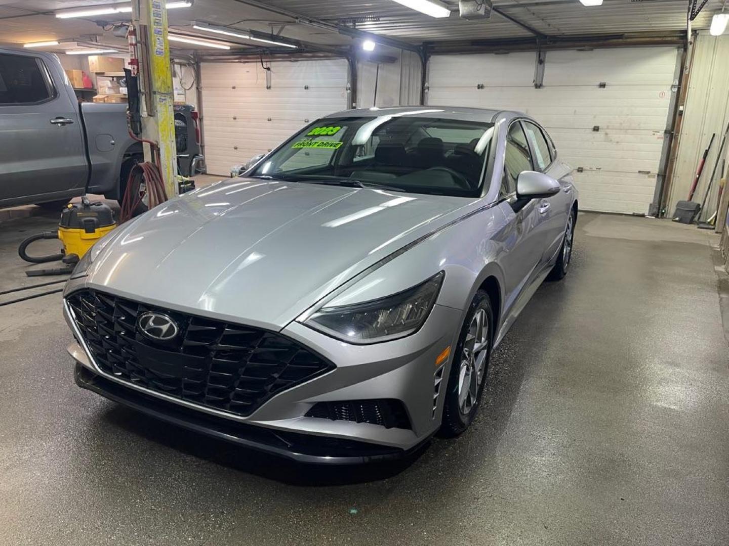 2023 SILVER HYUNDAI SONATA SEL (KMHL64JA6PA) with an 2.5L engine, Automatic transmission, located at 2525 S. Cushman, Fairbanks, AK, 99701, (907) 452-5707, 64.824036, -147.712311 - Photo#1