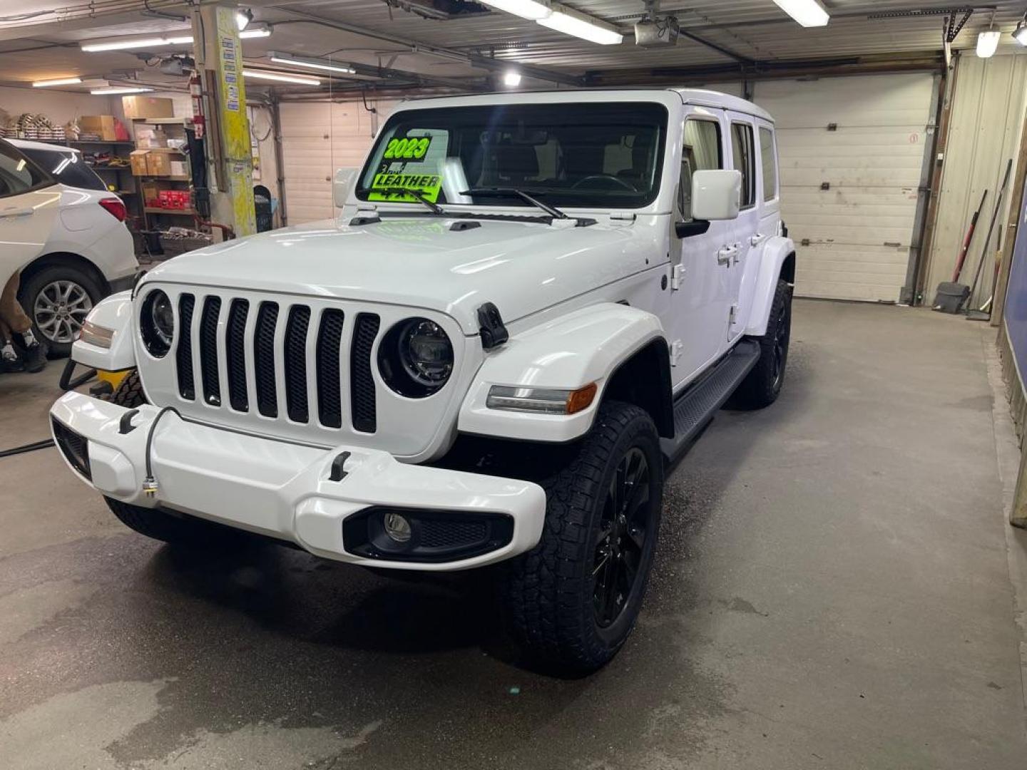 2023 WHITE JEEP WRANGLER SAHARA (1C4HJXEN2PW) with an 2.0L engine, Automatic transmission, located at 2525 S. Cushman, Fairbanks, AK, 99701, (907) 452-5707, 64.824036, -147.712311 - Photo#1