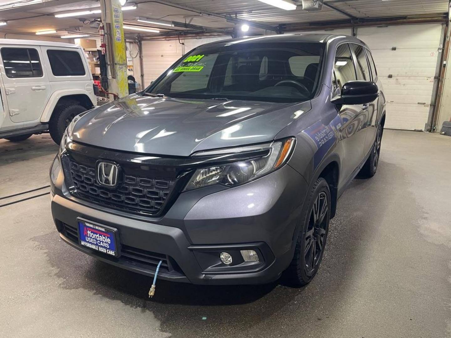 2021 GRAY HONDA PASSPORT SPORT (5FNYF8H26MB) with an 3.5L engine, Automatic transmission, located at 2525 S. Cushman, Fairbanks, AK, 99701, (907) 452-5707, 64.824036, -147.712311 - Photo#1