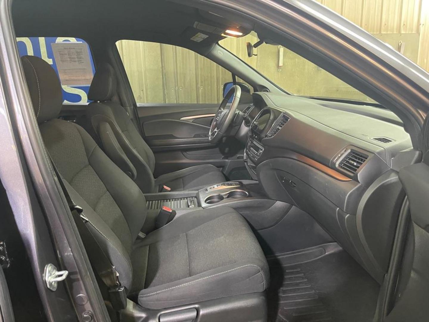 2021 GRAY HONDA PASSPORT SPORT (5FNYF8H26MB) with an 3.5L engine, Automatic transmission, located at 2525 S. Cushman, Fairbanks, AK, 99701, (907) 452-5707, 64.824036, -147.712311 - Photo#3