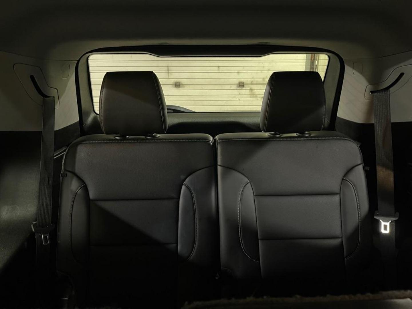 2021 WHITE GMC ACADIA SLT (1GKKNULS5MZ) with an 3.6L engine, Automatic transmission, located at 2525 S. Cushman, Fairbanks, AK, 99701, (907) 452-5707, 64.824036, -147.712311 - Photo#5