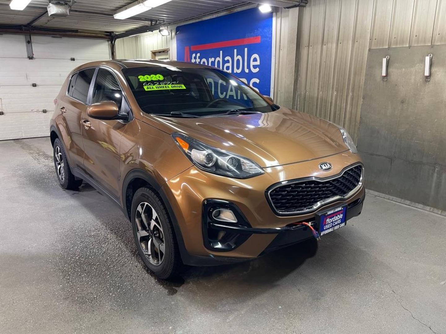 2020 COPPER KIA SPORTAGE LX (KNDPMCAC2L7) with an 2.4L engine, Automatic transmission, located at 2525 S. Cushman, Fairbanks, AK, 99701, (907) 452-5707, 64.824036, -147.712311 - Photo#0