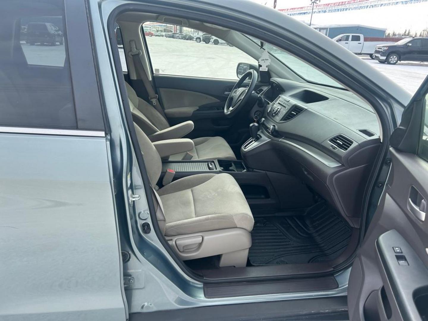 2012 GREEN HONDA CR-V EX (JHLRM4H57CC) with an 2.4L engine, Automatic transmission, located at 2525 S. Cushman, Fairbanks, AK, 99701, (907) 452-5707, 64.824036, -147.712311 - Photo#4