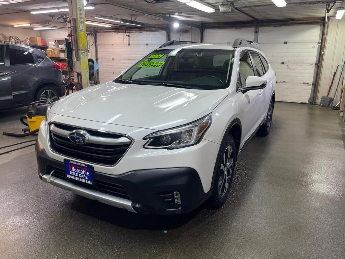 2021 WHITE SUBARU OUTBACK LIMITED (4S4BTAMC8M3) with an 2.5L engine, Continuously Variable transmission, located at 2525 S. Cushman, Fairbanks, AK, 99701, (907) 452-5707, 64.824036, -147.712311 - Photo#1