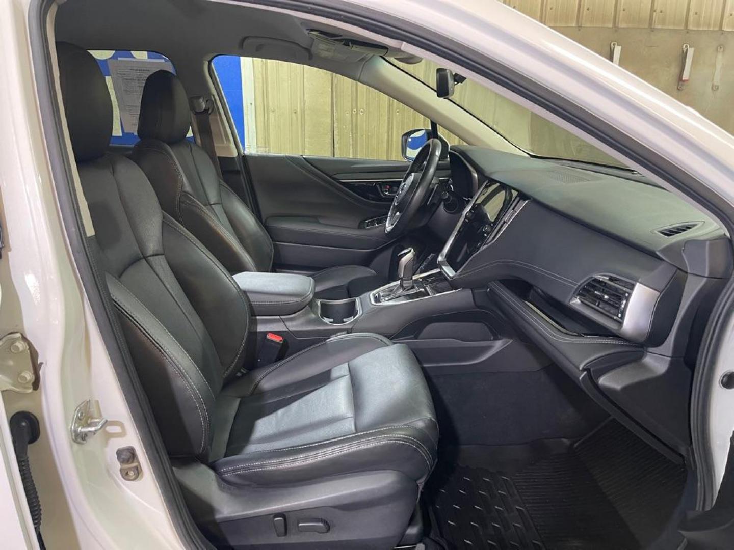 2021 WHITE SUBARU OUTBACK LIMITED (4S4BTAMC8M3) with an 2.5L engine, Continuously Variable transmission, located at 2525 S. Cushman, Fairbanks, AK, 99701, (907) 452-5707, 64.824036, -147.712311 - Photo#3