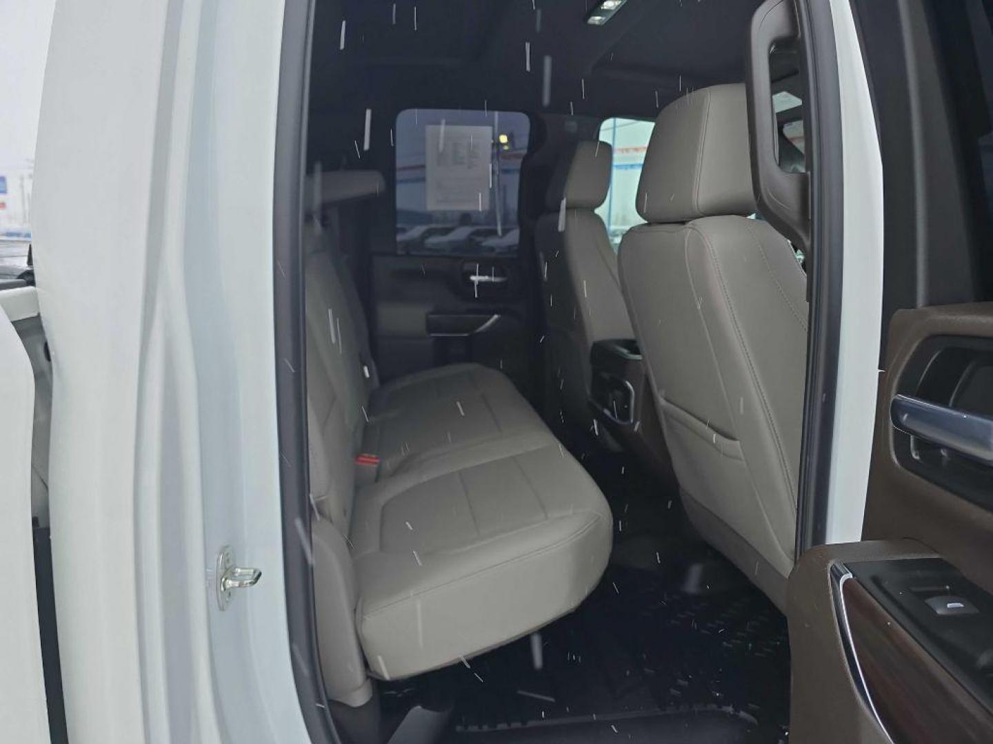 2022 WHITE GMC SIERRA 2500 SLT (1GT59NE70NF) with an 6.6L engine, Automatic transmission, located at 2525 S. Cushman, Fairbanks, AK, 99701, (907) 452-5707, 64.824036, -147.712311 - Photo#1