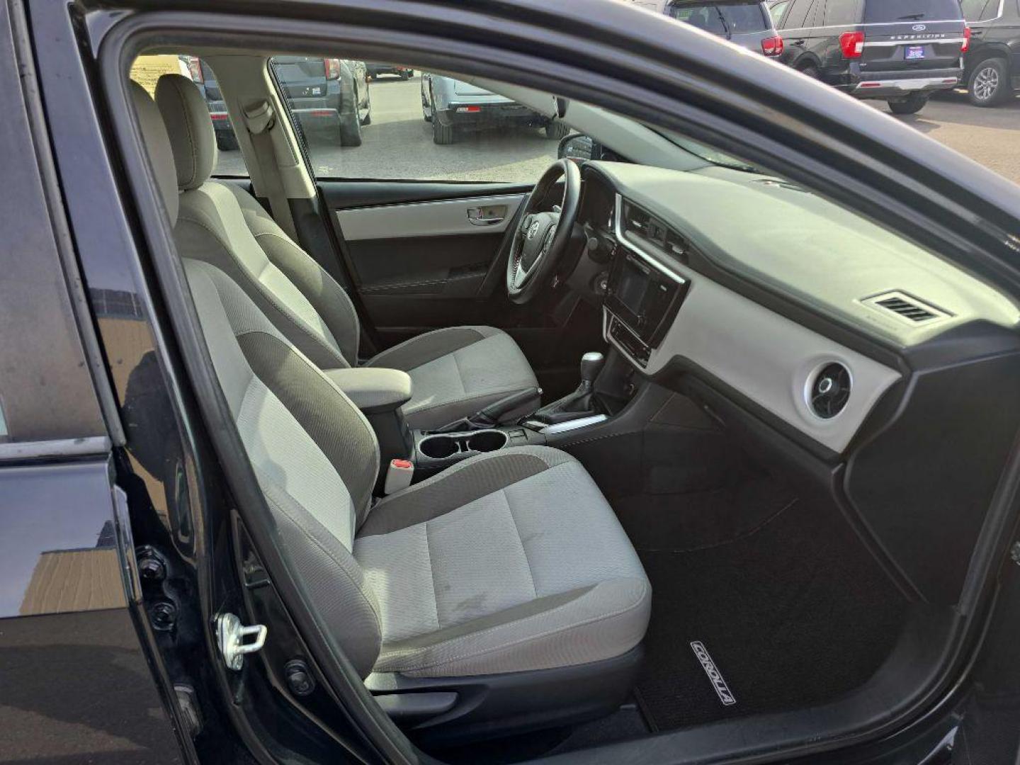 2017 BLACK TOYOTA COROLLA LE LE (2T1BURHE2HC) with an 1.8L engine, Continuously Variable transmission, located at 2525 S. Cushman, Fairbanks, AK, 99701, (907) 452-5707, 64.824036, -147.712311 - Photo#3