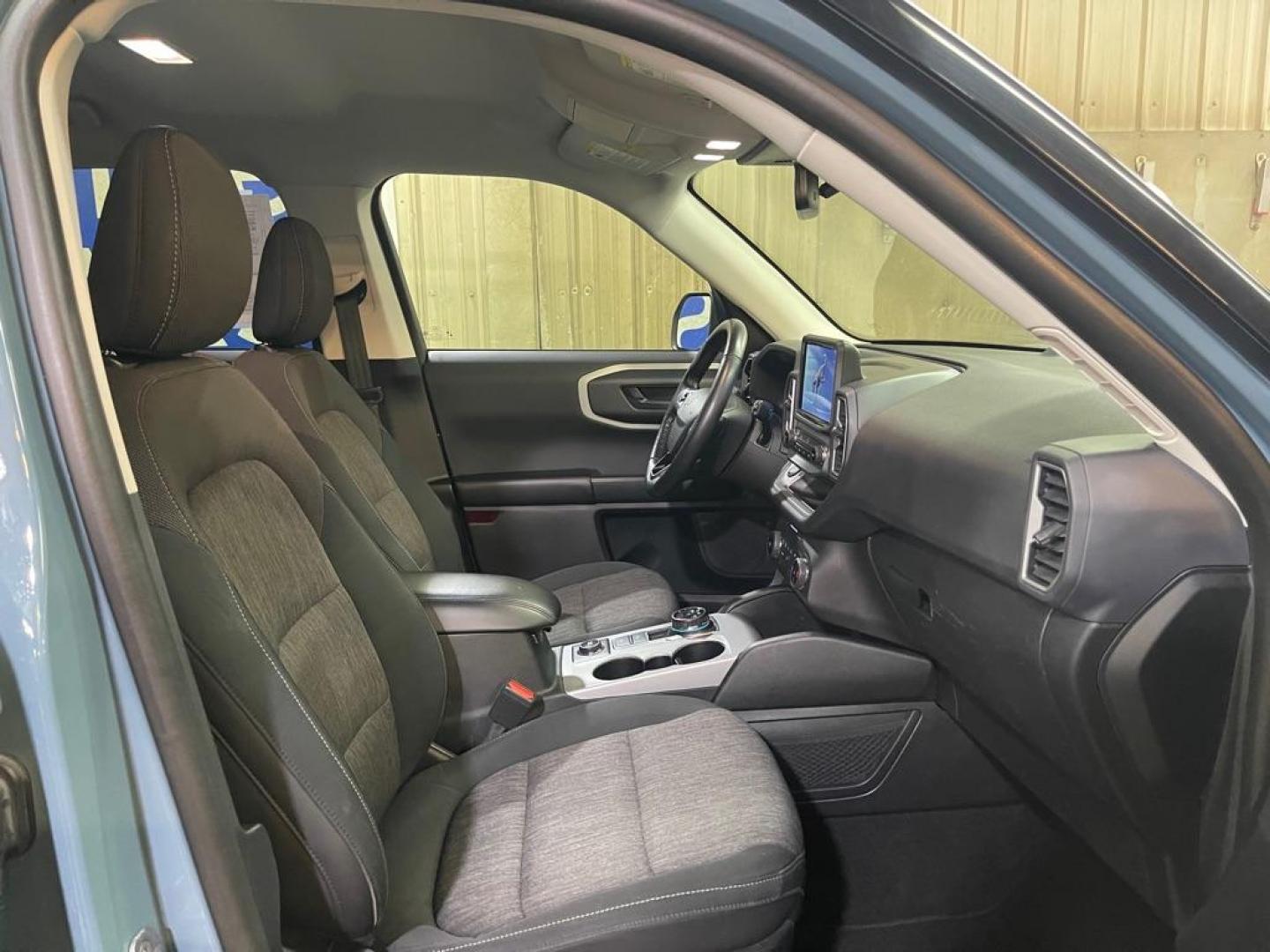 2022 BLUE FORD BRONCO SPORT BIG BEND (3FMCR9B62NR) with an 1.5L engine, Automatic transmission, located at 2525 S. Cushman, Fairbanks, AK, 99701, (907) 452-5707, 64.824036, -147.712311 - Photo#3