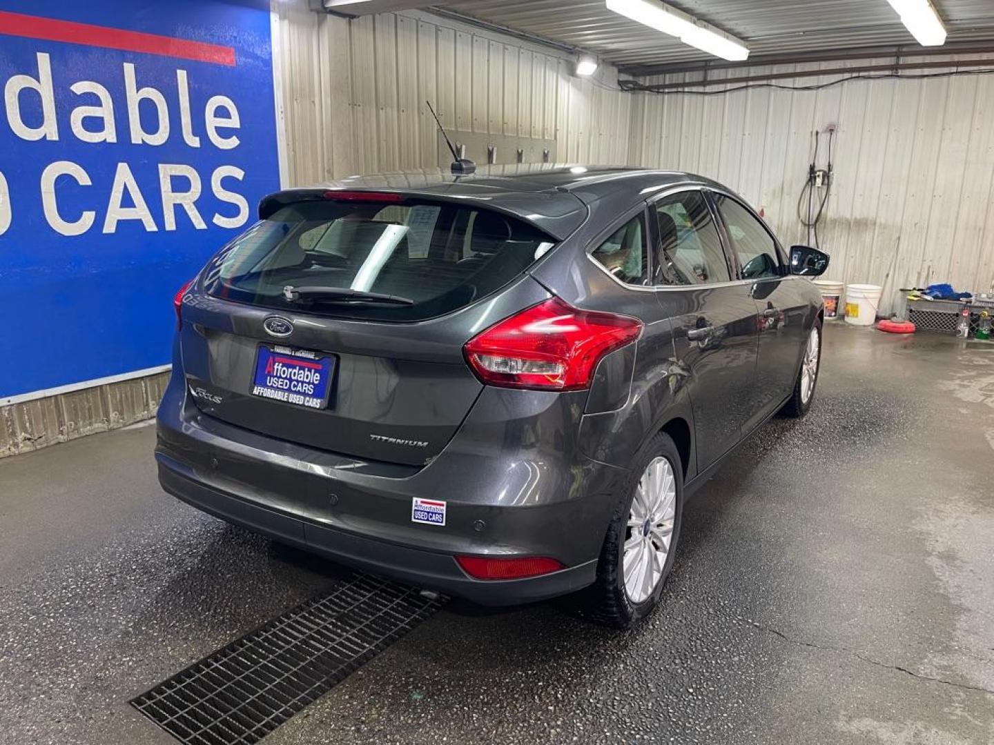 2018 GRAY FORD FOCUS TITANIUM (1FADP3N25JL) with an 2.0L engine, Automatic transmission, located at 2525 S. Cushman, Fairbanks, AK, 99701, (907) 452-5707, 64.824036, -147.712311 - Photo#2