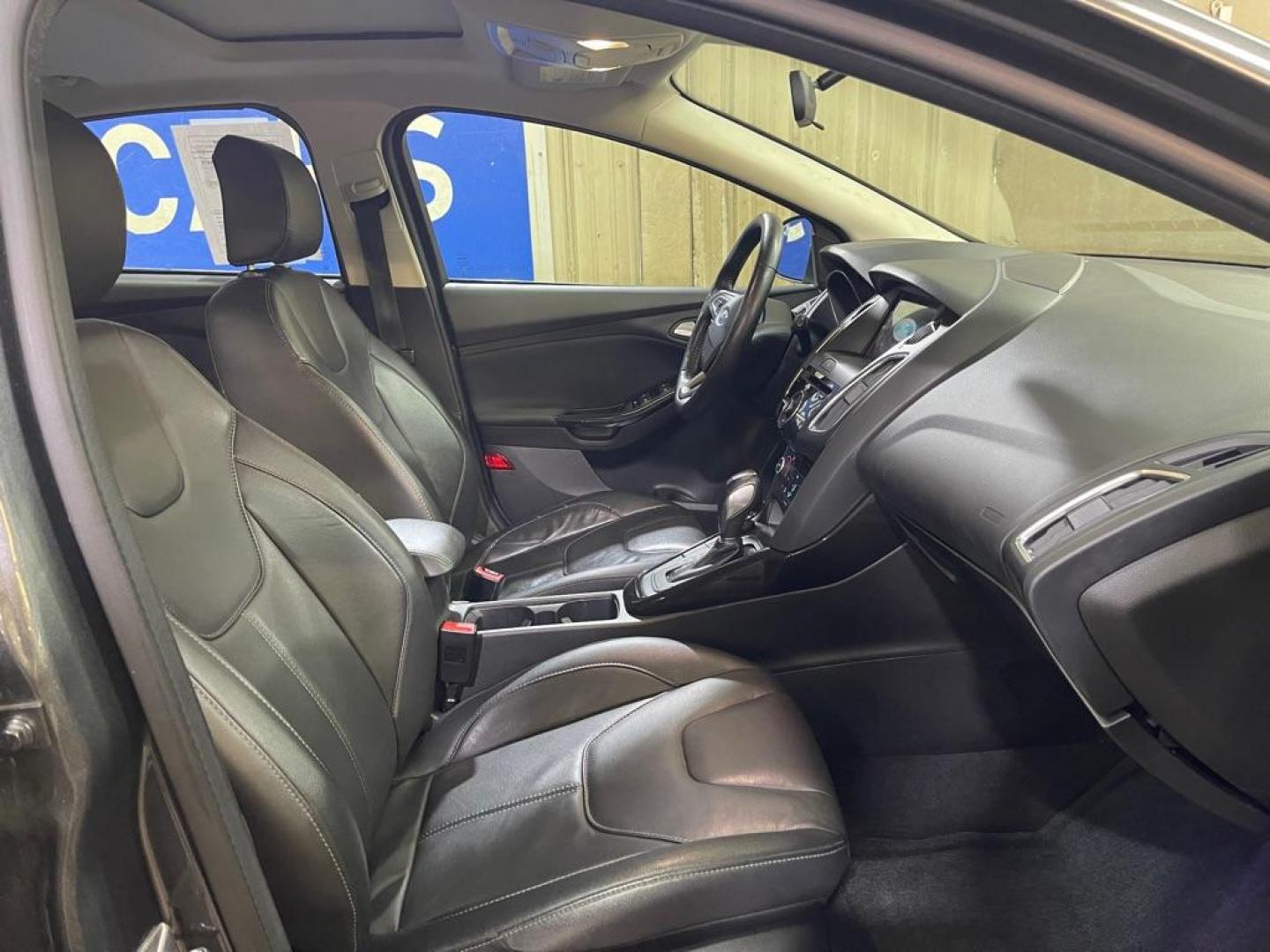 2018 GRAY FORD FOCUS TITANIUM (1FADP3N25JL) with an 2.0L engine, Automatic transmission, located at 2525 S. Cushman, Fairbanks, AK, 99701, (907) 452-5707, 64.824036, -147.712311 - Photo#3