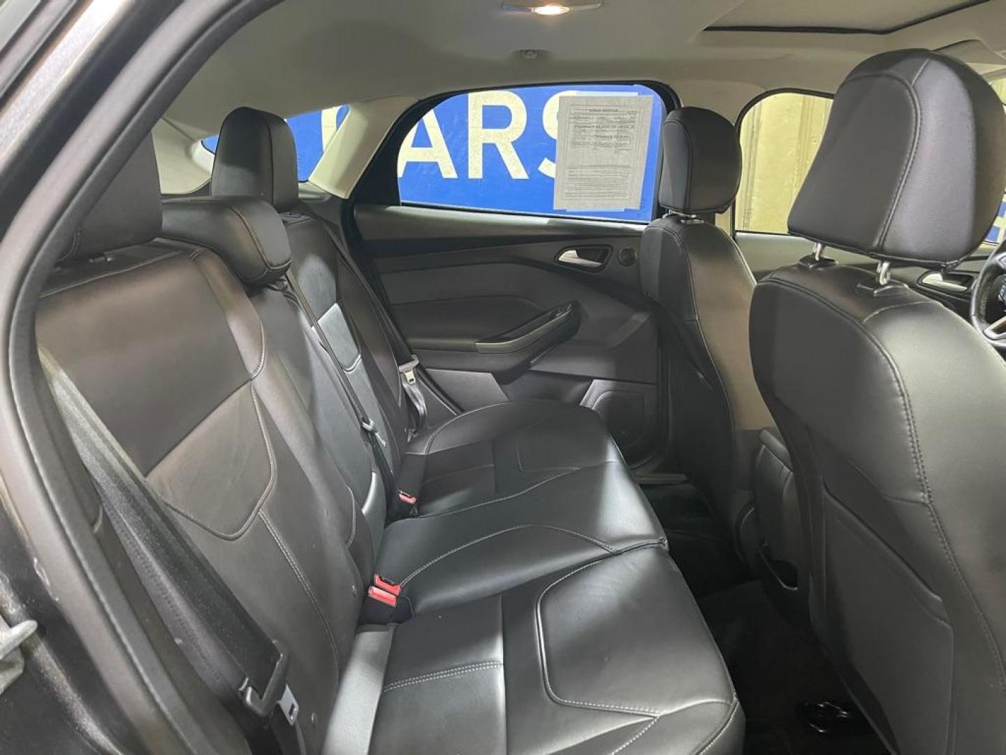 2018 GRAY FORD FOCUS TITANIUM (1FADP3N25JL) with an 2.0L engine, Automatic transmission, located at 2525 S. Cushman, Fairbanks, AK, 99701, (907) 452-5707, 64.824036, -147.712311 - Photo#4