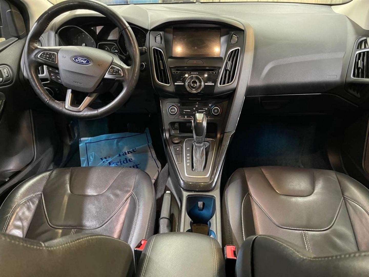 2018 GRAY FORD FOCUS TITANIUM (1FADP3N25JL) with an 2.0L engine, Automatic transmission, located at 2525 S. Cushman, Fairbanks, AK, 99701, (907) 452-5707, 64.824036, -147.712311 - Photo#5