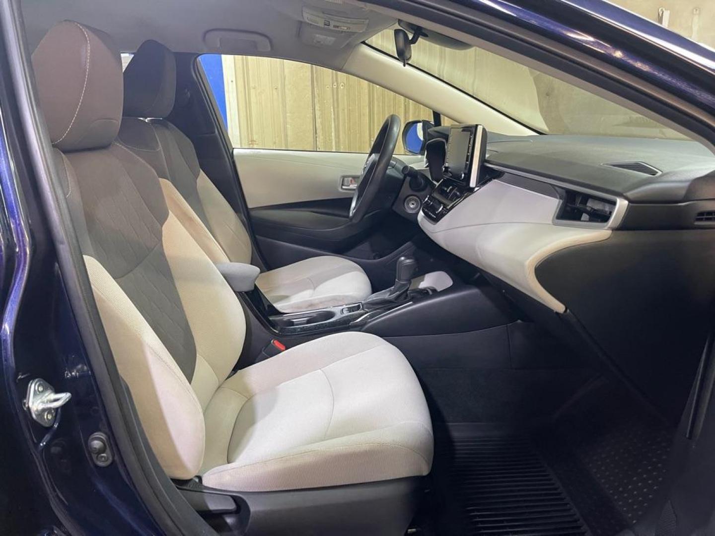 2020 BLUE TOYOTA COROLLA LE (JTDEPRAE2LJ) with an 1.8L engine, Continuously Variable transmission, located at 2525 S. Cushman, Fairbanks, AK, 99701, (907) 452-5707, 64.824036, -147.712311 - Photo#3