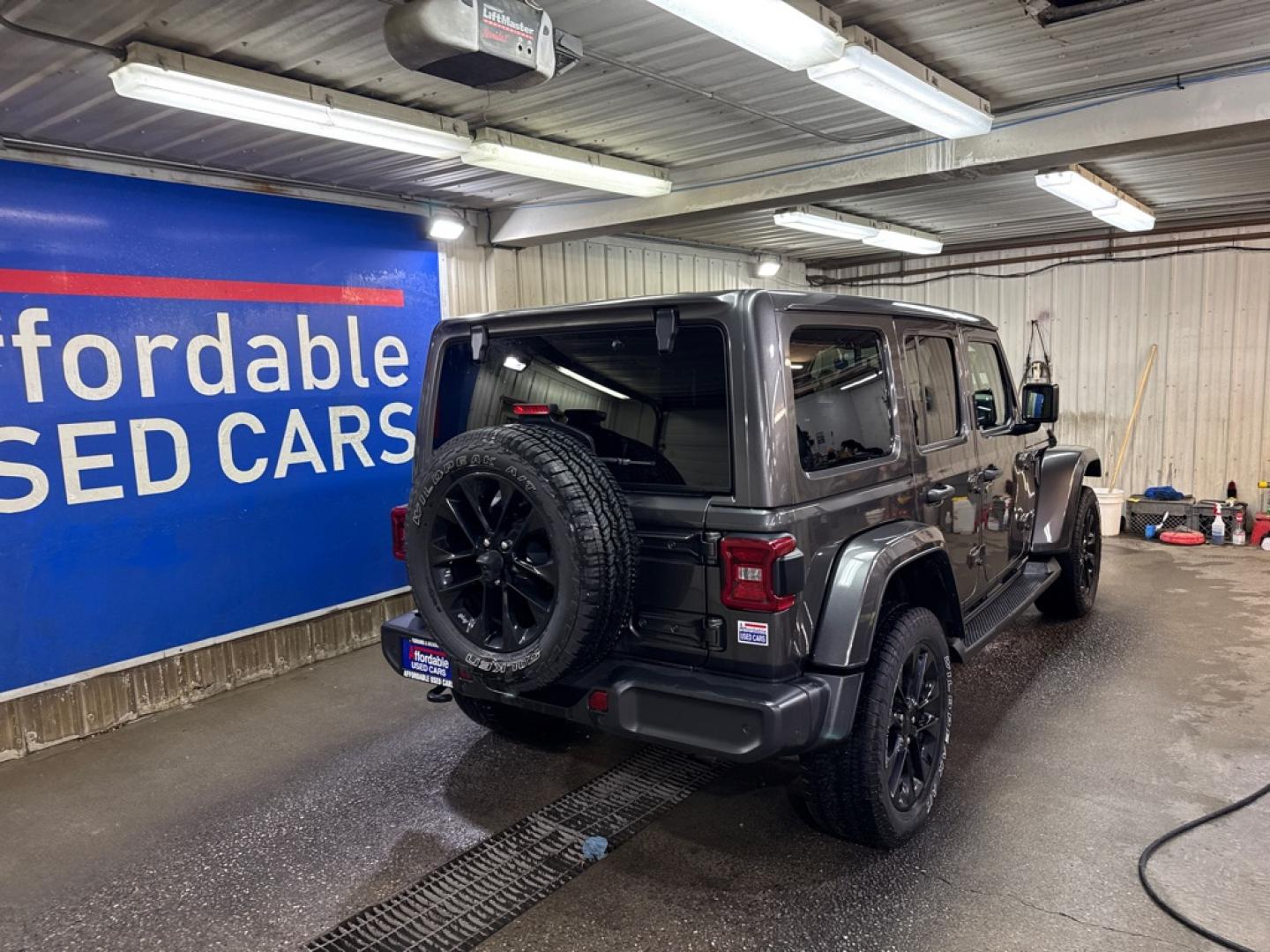 2021 GRAY JEEP WRANGLER UNLIMI SAHARA 4XE (1C4JJXP60MW) with an 2.0L engine, Automatic transmission, located at 2525 S. Cushman, Fairbanks, AK, 99701, (907) 452-5707, 64.824036, -147.712311- Photo#3
