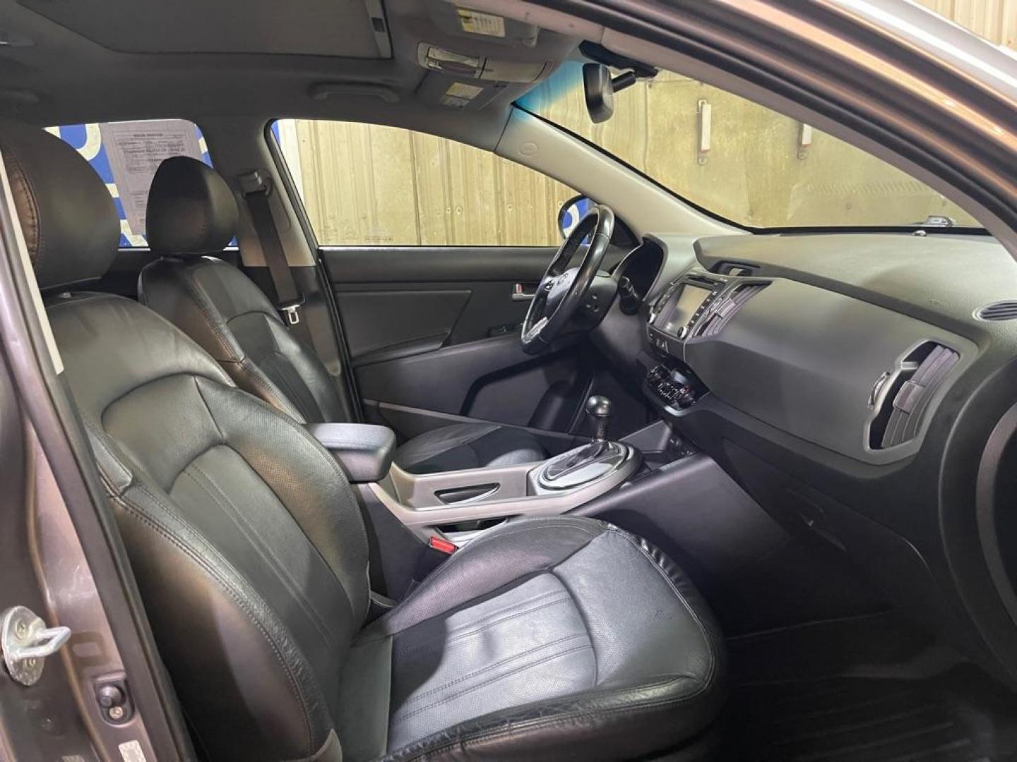 2015 GREY KIA SPORTAGE EX (KNDPC3AC1F7) with an 2.4L engine, Automatic transmission, located at 2525 S. Cushman, Fairbanks, AK, 99701, (907) 452-5707, 64.824036, -147.712311 - Photo#3