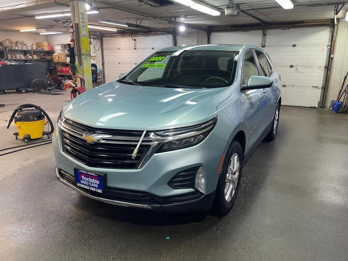 2022 GREEN CHEVROLET EQUINOX LT (2GNAXUEV5N6) with an 1.5L engine, Automatic transmission, located at 2525 S. Cushman, Fairbanks, AK, 99701, (907) 452-5707, 64.824036, -147.712311 - Photo#1