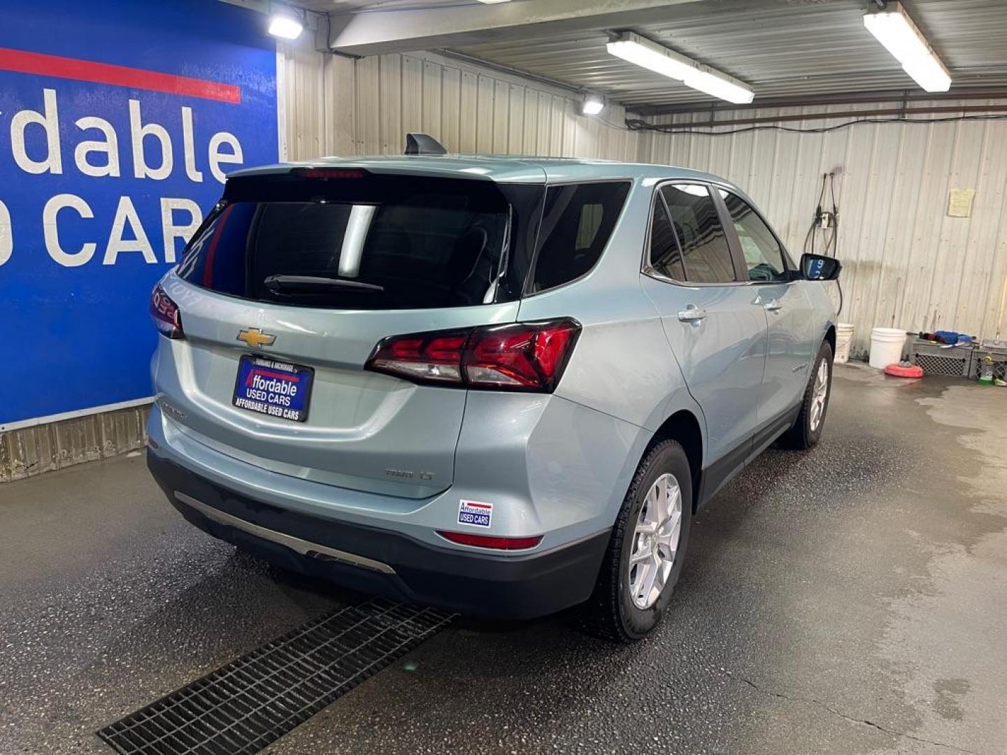 2022 GREEN CHEVROLET EQUINOX LT (2GNAXUEV5N6) with an 1.5L engine, Automatic transmission, located at 2525 S. Cushman, Fairbanks, AK, 99701, (907) 452-5707, 64.824036, -147.712311 - Photo#2