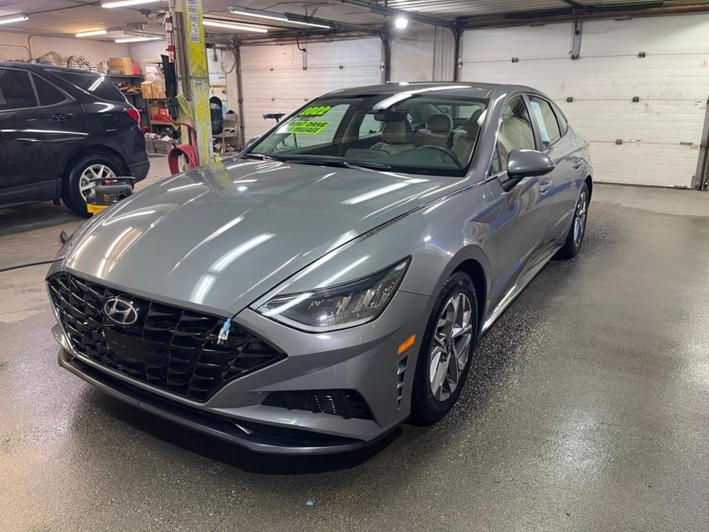 2022 GRAY HYUNDAI SONATA SEL (KMHL64JAXNA) with an 2.5L engine, Automatic transmission, located at 2525 S. Cushman, Fairbanks, AK, 99701, (907) 452-5707, 64.824036, -147.712311 - Photo#1