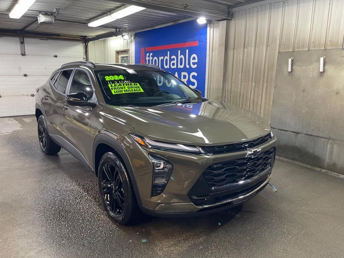 2024 BROWN CHEVROLET TRAX ACTIV (KL77LKE24RC) with an 1.2L engine, Automatic transmission, located at 2525 S. Cushman, Fairbanks, AK, 99701, (907) 452-5707, 64.824036, -147.712311 - Photo#0