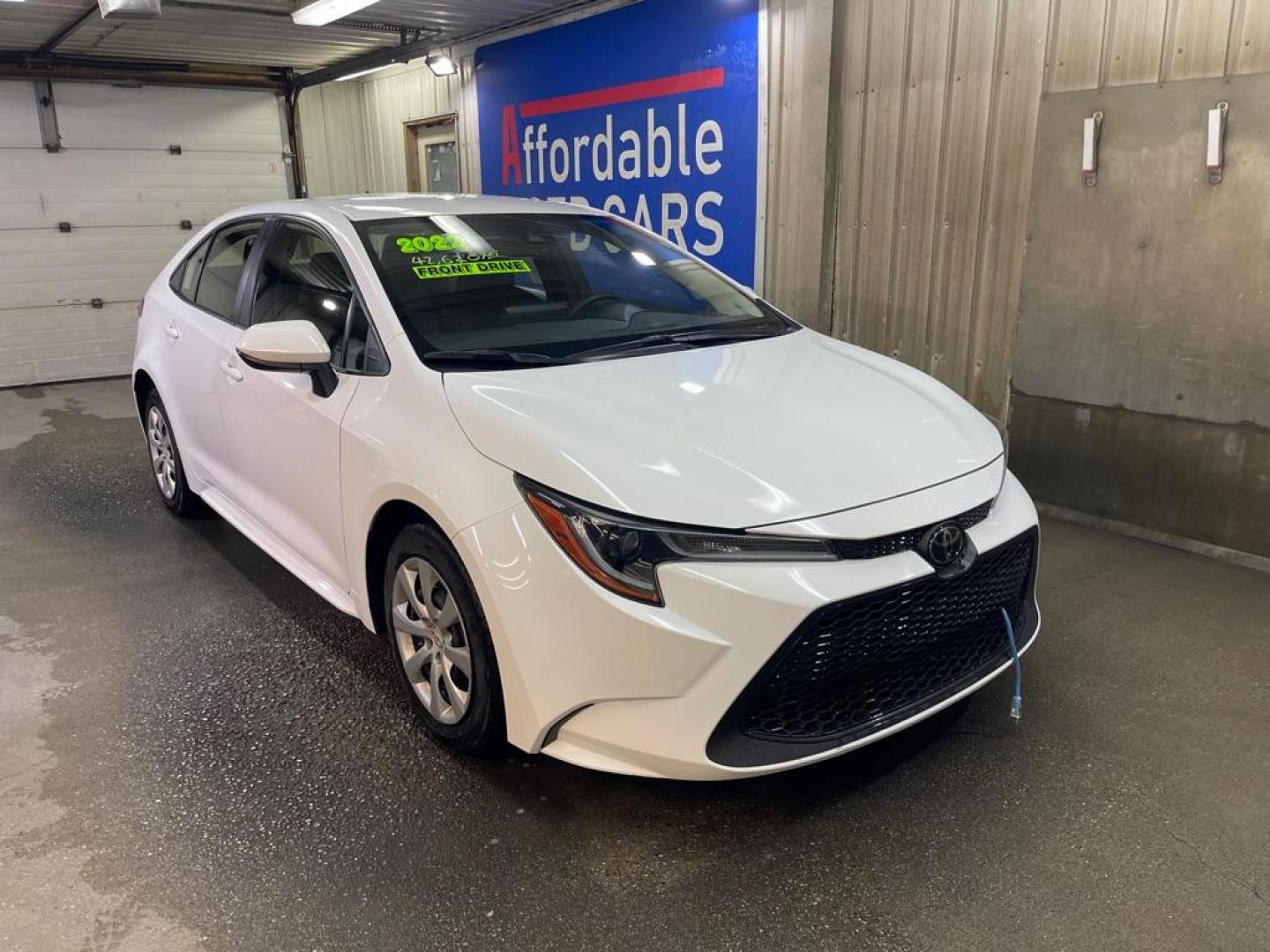 2022 WHITE TOYOTA COROLLA LE LE (JTDEPMAE7N3) with an 1.8L engine, Continuously Variable transmission, located at 2525 S. Cushman, Fairbanks, AK, 99701, (907) 452-5707, 64.824036, -147.712311 - Photo#0