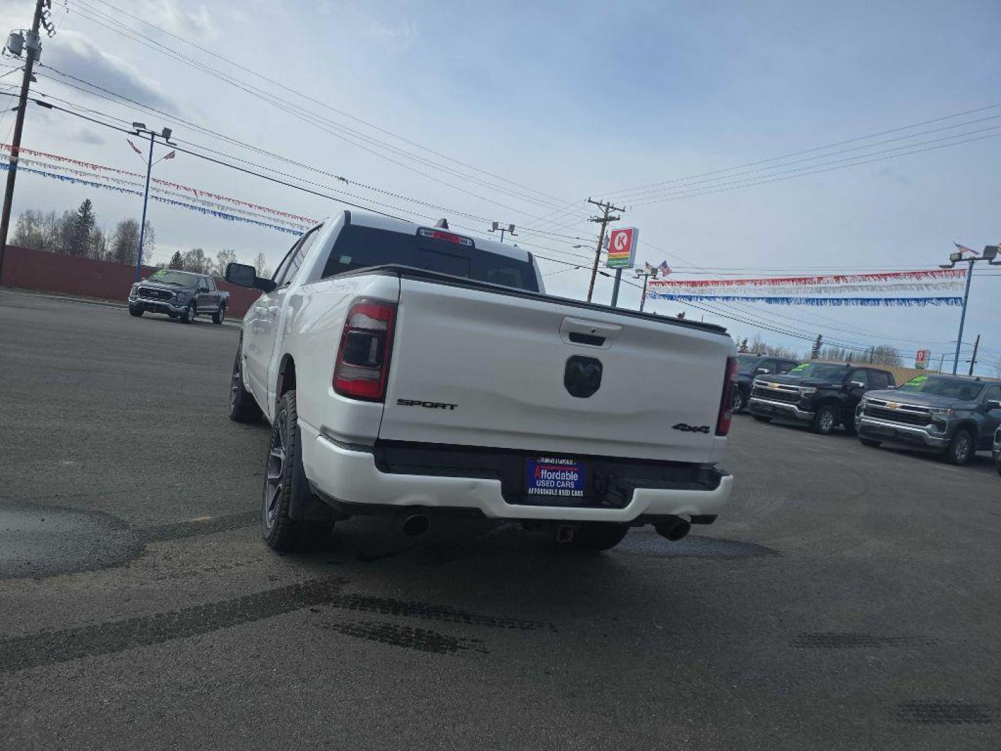 2019 WHITE RAM 1500 REBEL (1C6SRFLT4KN) with an 5.7L engine, Automatic transmission, located at 2525 S. Cushman, Fairbanks, AK, 99701, (907) 452-5707, 64.824036, -147.712311 - Photo#4