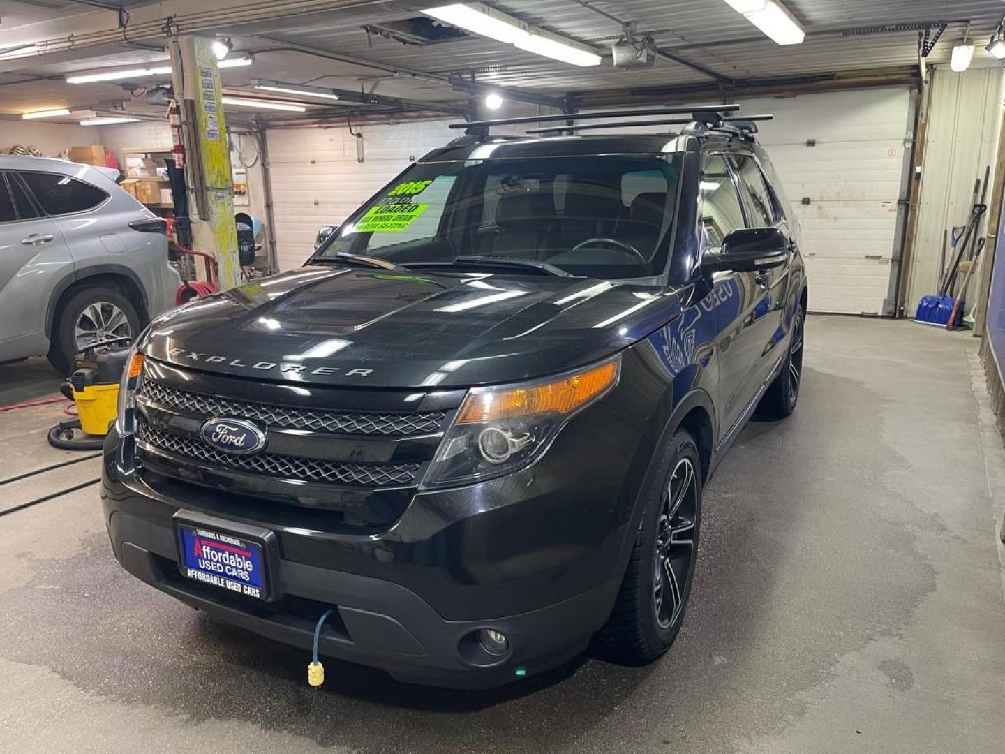 2015 BLACK FORD EXPLORER SPORT (1FM5K8GTXFG) with an 3.5L engine, Automatic transmission, located at 2525 S. Cushman, Fairbanks, AK, 99701, (907) 452-5707, 64.824036, -147.712311 - Photo#1