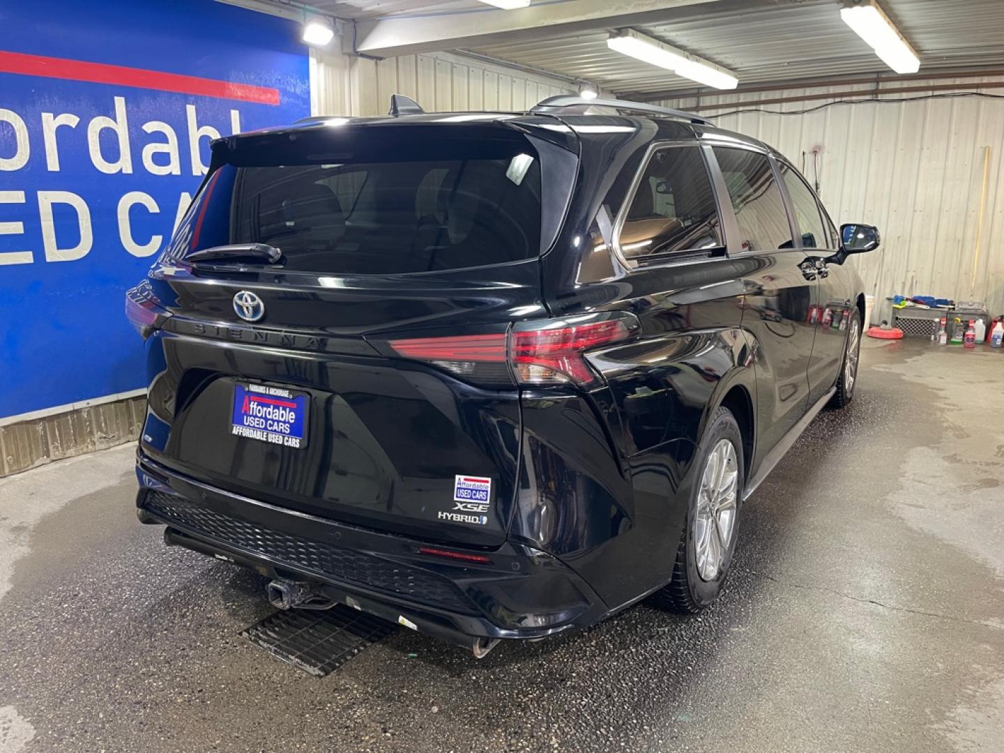 2022 BLACK TOYOTA SIENNA XSE AWD XSE (5TDDSKFC3NS) with an 2.5L engine, Continuously Variable transmission, located at 2525 S. Cushman, Fairbanks, AK, 99701, (907) 452-5707, 64.824036, -147.712311- Photo#2
