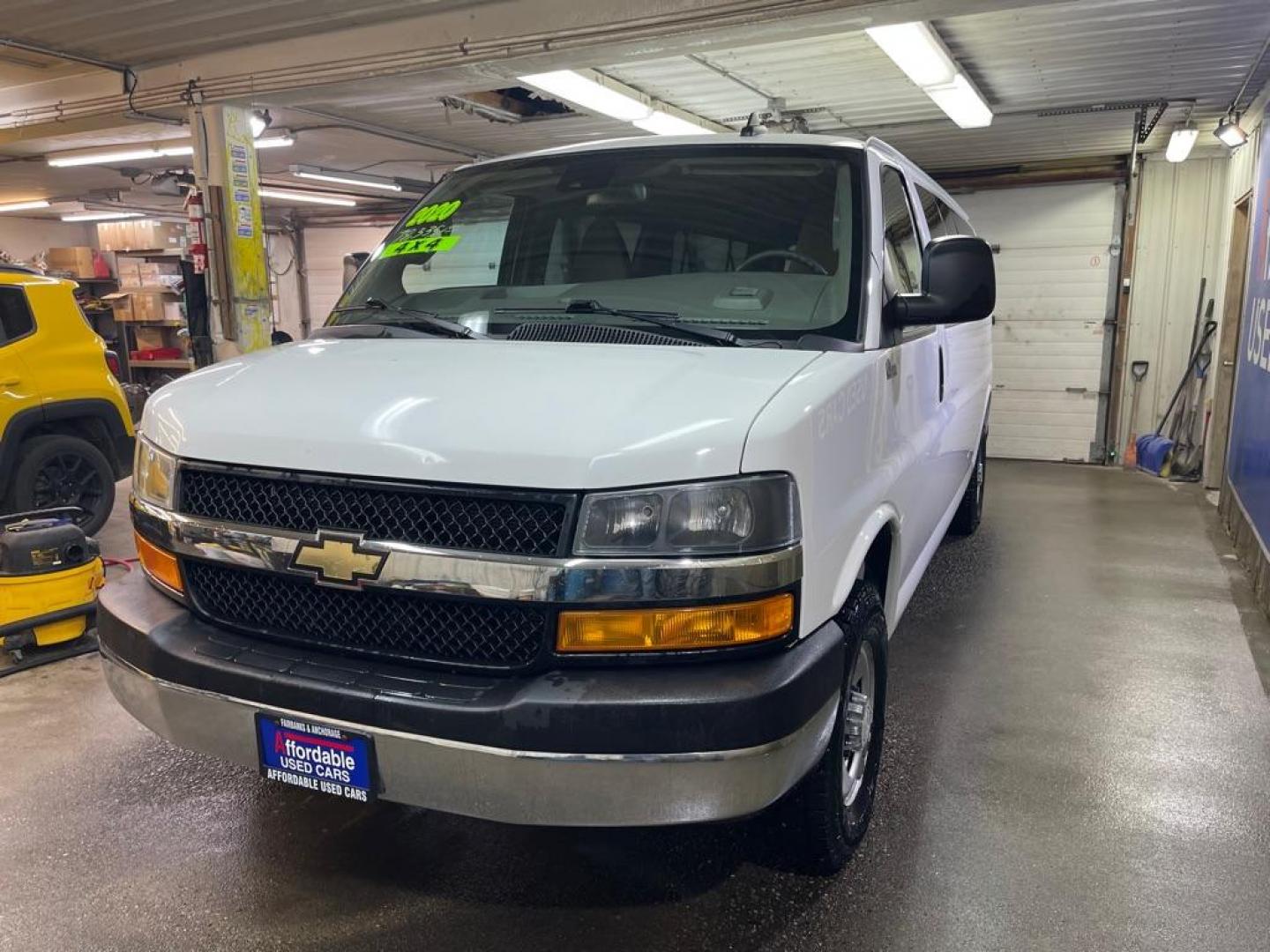 2020 WHITE CHEVROLET EXPRESS G3500 LT (1GAZGPFG9L1) with an 6.0L engine, Automatic transmission, located at 2525 S. Cushman, Fairbanks, AK, 99701, (907) 452-5707, 64.824036, -147.712311 - Photo#1