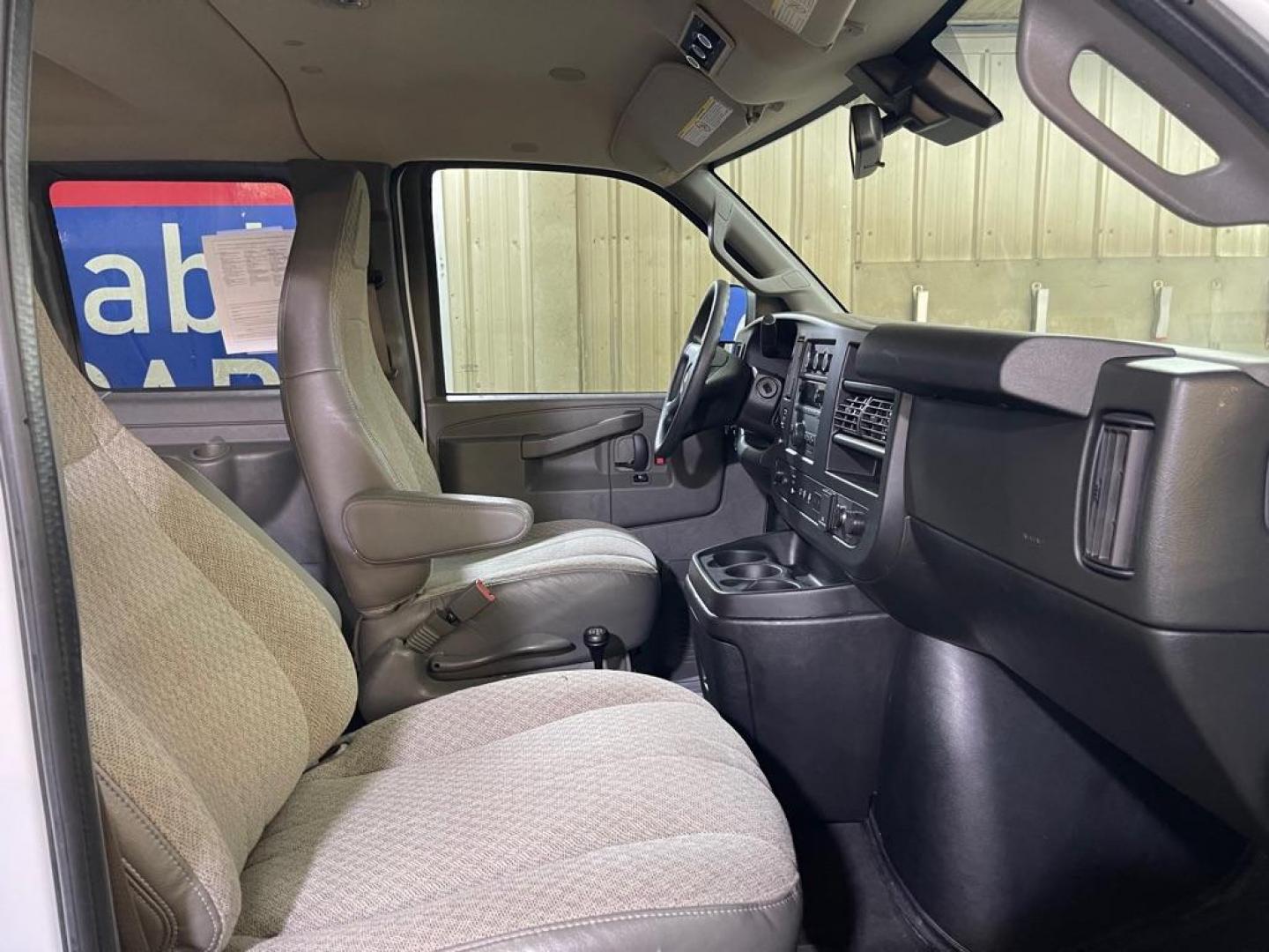 2020 WHITE CHEVROLET EXPRESS G3500 LT (1GAZGPFG9L1) with an 6.0L engine, Automatic transmission, located at 2525 S. Cushman, Fairbanks, AK, 99701, (907) 452-5707, 64.824036, -147.712311 - Photo#3