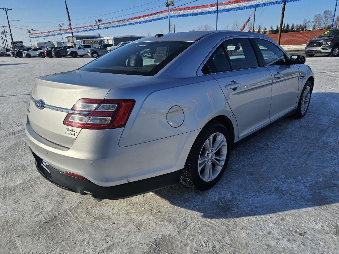2015 SILVER FORD TAURUS SEL (1FAHP2H88FG) with an 3.5L engine, Automatic transmission, located at 2525 S. Cushman, Fairbanks, AK, 99701, (907) 452-5707, 64.824036, -147.712311 - Photo#2