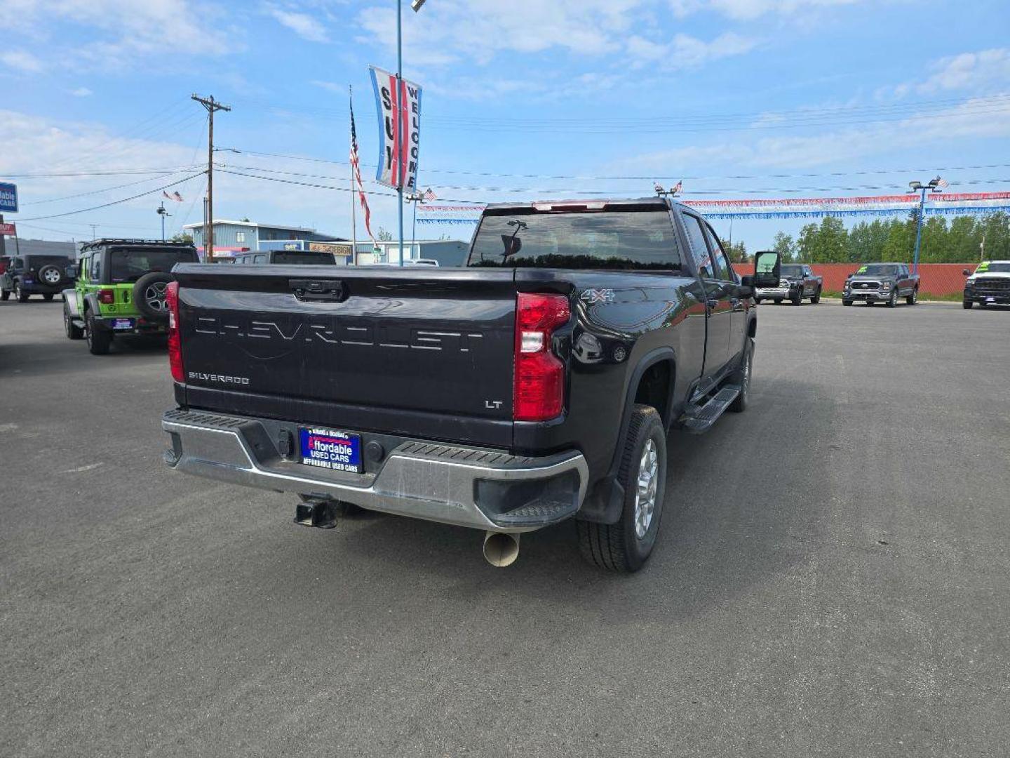 2024 BLUE CHEVROLET SILVERADO 3500 LT (1GC4YTEY9RF) with an 6.6L engine, Automatic transmission, located at 2525 S. Cushman, Fairbanks, AK, 99701, (907) 452-5707, 64.824036, -147.712311 - Photo#2