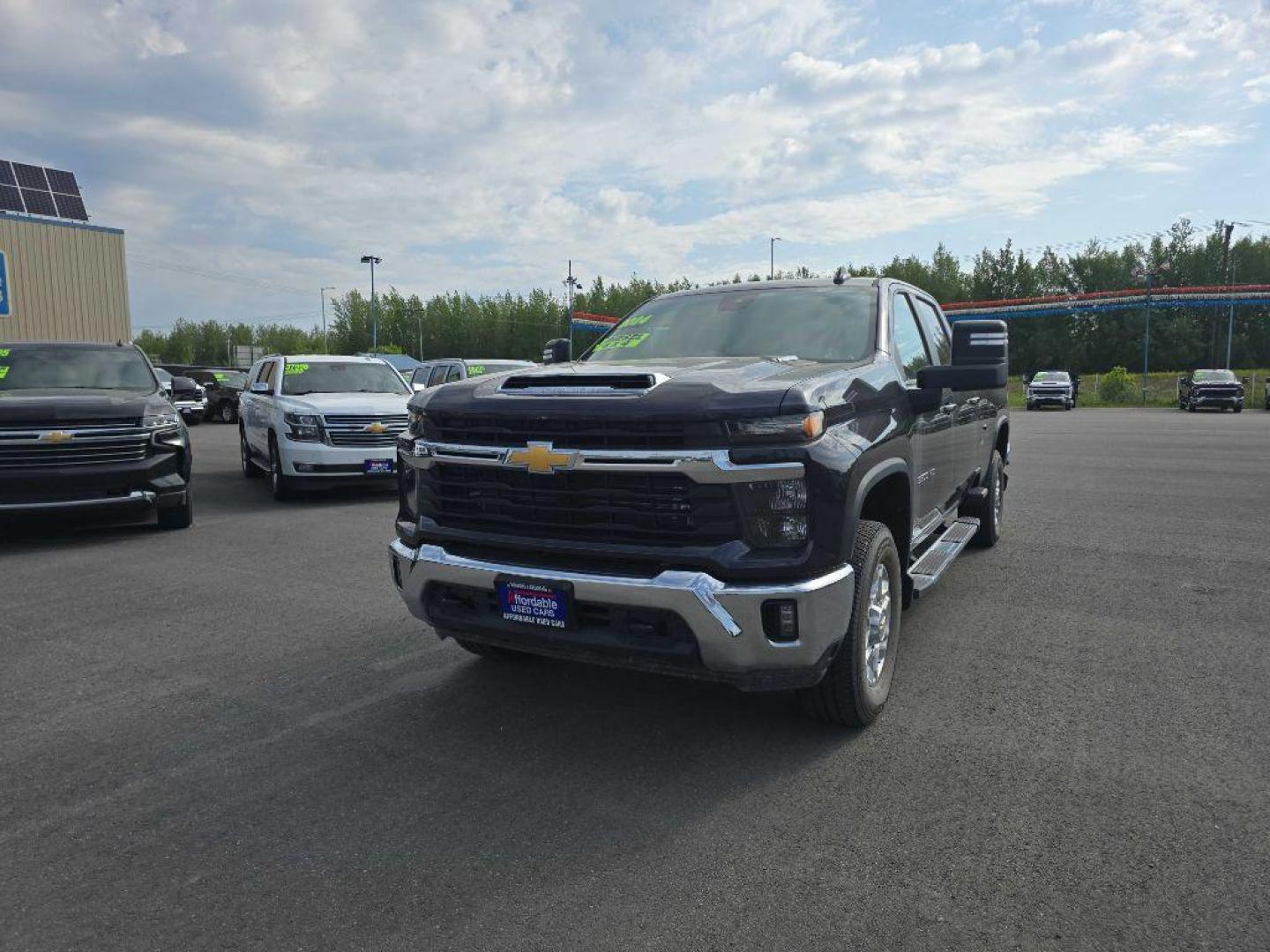 2024 BLUE CHEVROLET SILVERADO 3500 LT (1GC4YTEY9RF) with an 6.6L engine, Automatic transmission, located at 2525 S. Cushman, Fairbanks, AK, 99701, (907) 452-5707, 64.824036, -147.712311 - Photo#1