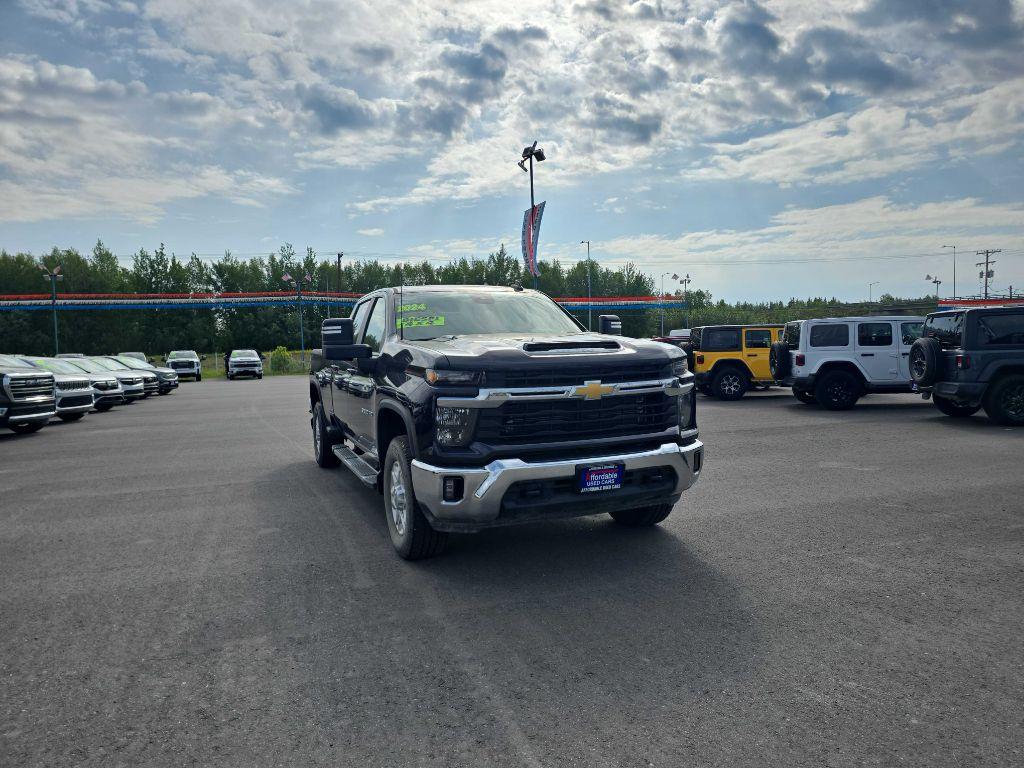 photo of 2024 CHEVROLET SILVERADO 3500 LT