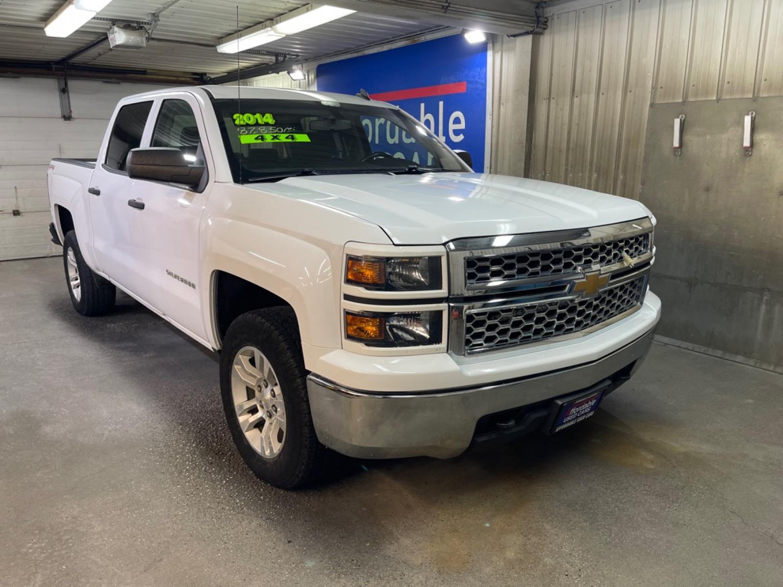 2014 WHITE CHEVROLET SILVERADO 1500 LT (3GCUKRECXEG) with an 5.3L engine, Automatic transmission, located at 2525 S. Cushman, Fairbanks, AK, 99701, (907) 452-5707, 64.824036, -147.712311 - Photo#0