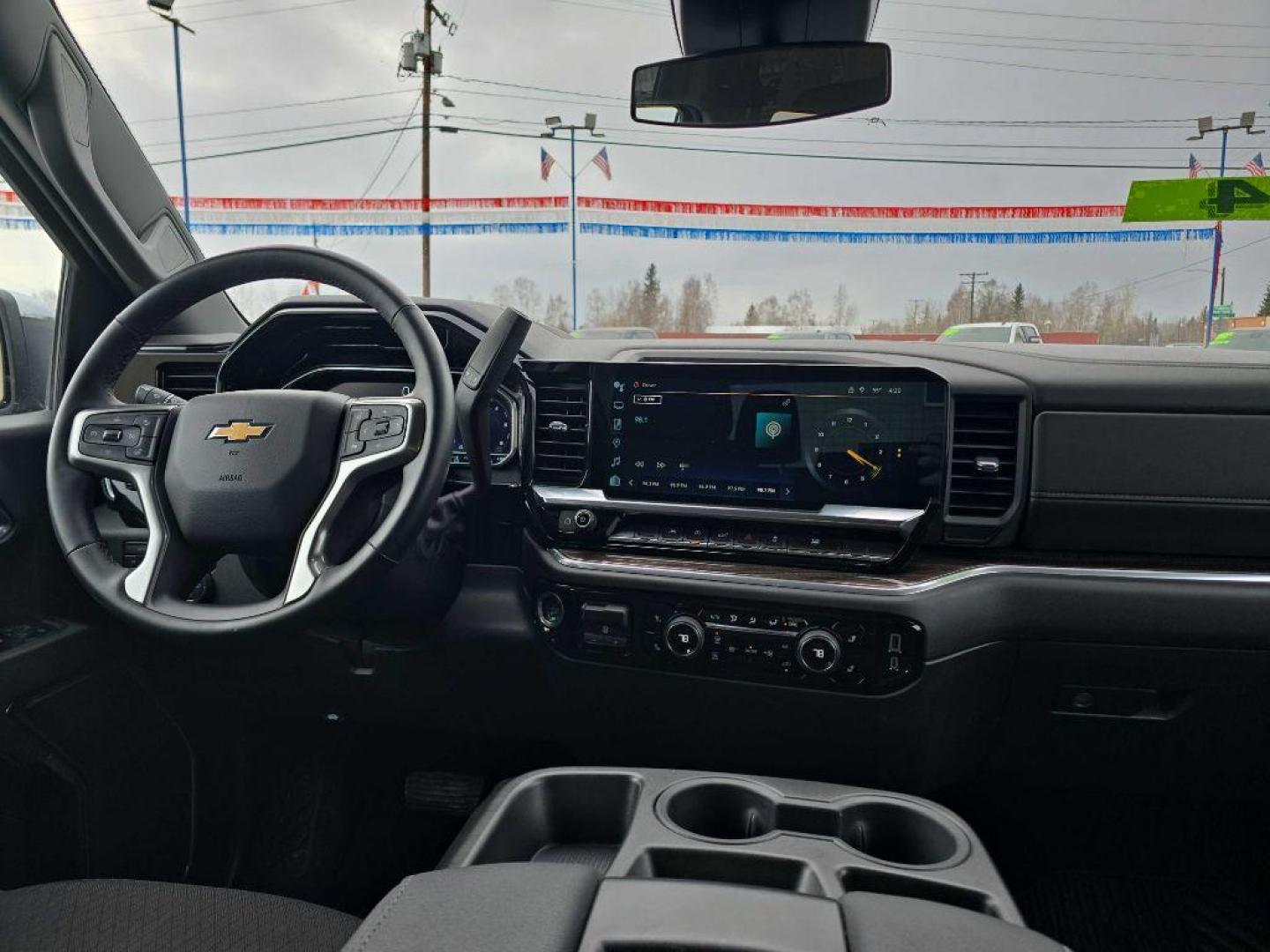 2023 SILVER CHEVROLET SILVERADO 1500 LT (1GCUDDED4PZ) with an 5.3L engine, Automatic transmission, located at 2525 S. Cushman, Fairbanks, AK, 99701, (907) 452-5707, 64.824036, -147.712311 - Photo#3