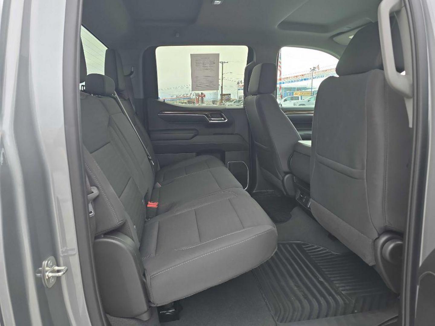 2023 SILVER CHEVROLET SILVERADO 1500 LT (1GCUDDED4PZ) with an 5.3L engine, Automatic transmission, located at 2525 S. Cushman, Fairbanks, AK, 99701, (907) 452-5707, 64.824036, -147.712311 - Photo#4