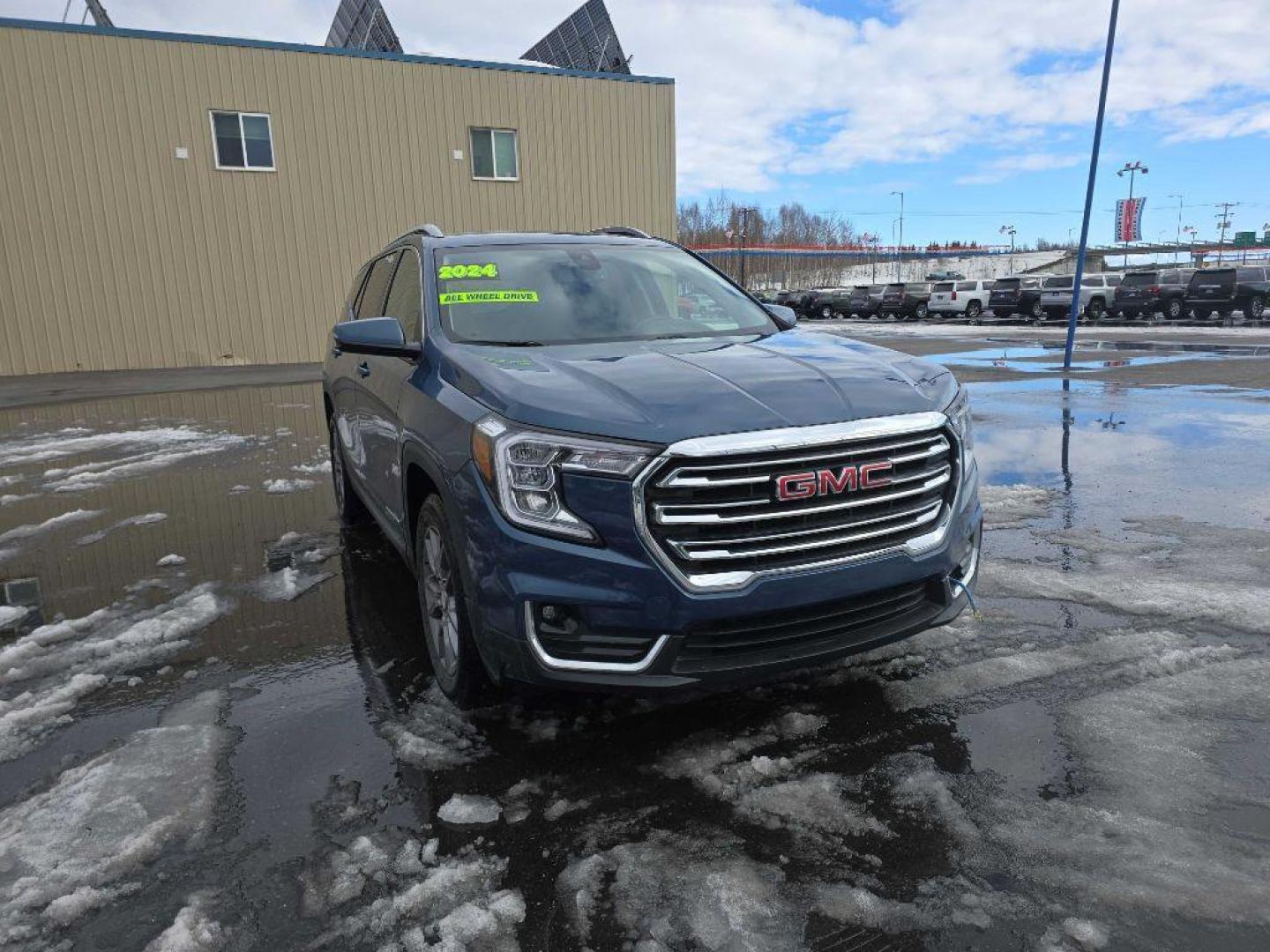 2024 BLUE GMC TERRAIN SLT (3GKALVEGXRL) with an 1.5L engine, Automatic transmission, located at 2525 S. Cushman, Fairbanks, AK, 99701, (907) 452-5707, 64.824036, -147.712311 - Photo#2