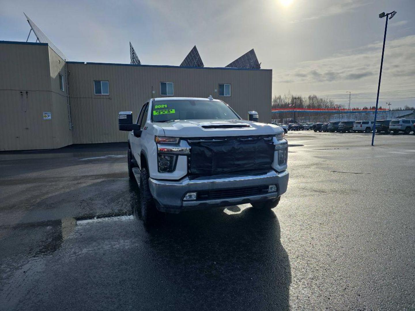 2021 WHITE CHEVROLET SILVERADO 2500 HEAVY DUTY LTZ (1GC4YPEY8MF) with an 6.6L engine, Automatic transmission, located at 2525 S. Cushman, Fairbanks, AK, 99701, (907) 452-5707, 64.824036, -147.712311 - Photo#1