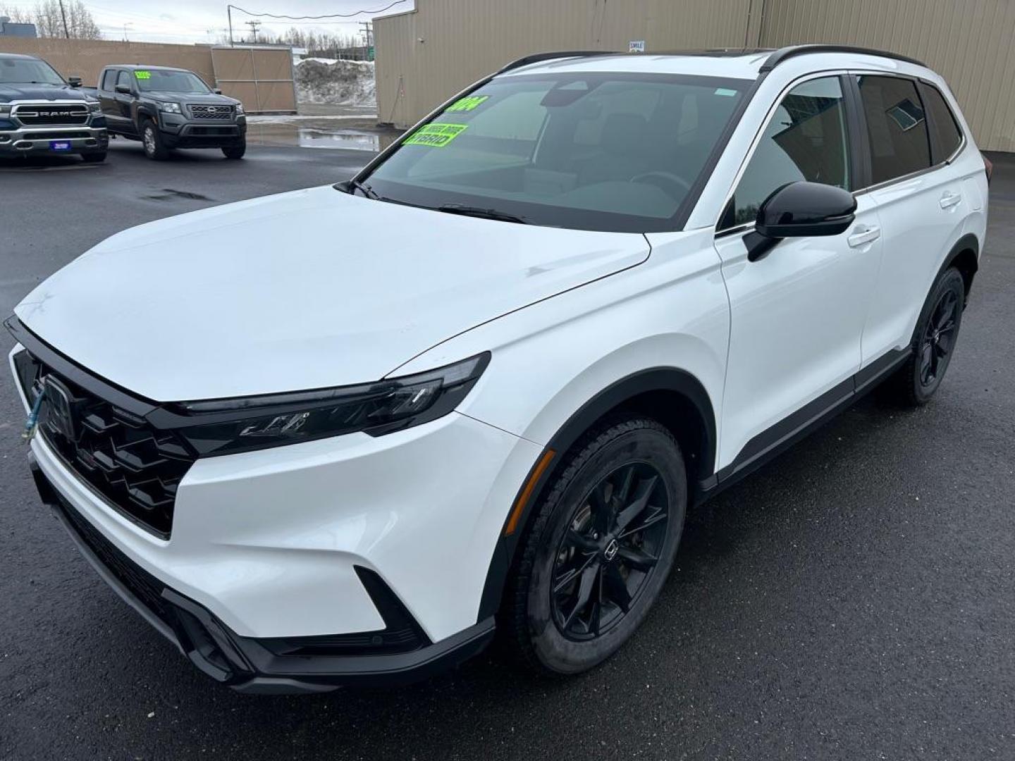 2024 WHITE HONDA CR-V SPORT-L (7FARS6H87RE) with an 2.0L engine, Continuously Variable transmission, located at 2525 S. Cushman, Fairbanks, AK, 99701, (907) 452-5707, 64.824036, -147.712311 - Photo#0