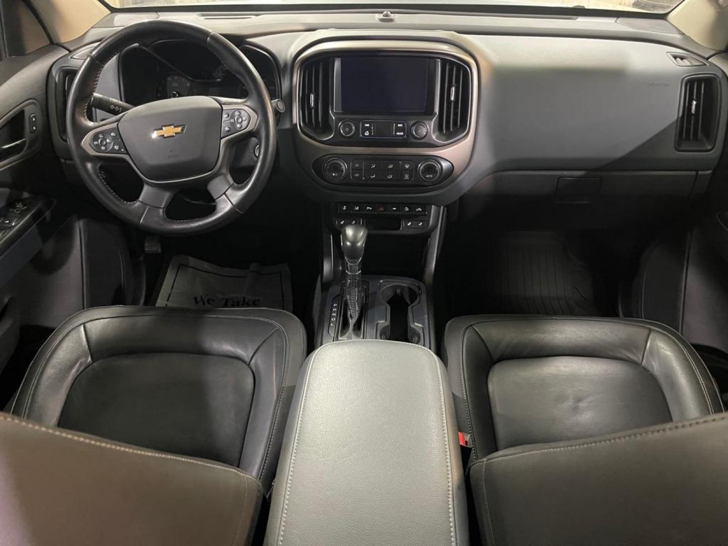 2022 GREY CHEVROLET COLORADO Z71 (1GCGSDEN9N1) with an 3.6L engine, Automatic transmission, located at 2525 S. Cushman, Fairbanks, AK, 99701, (907) 452-5707, 64.824036, -147.712311 - Photo#5