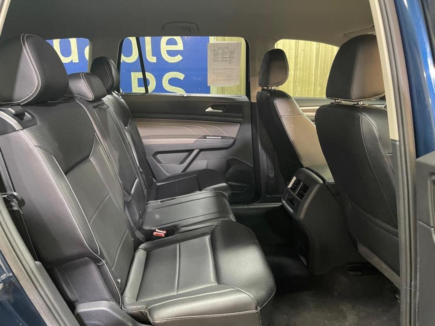 2021 BLUE VOLKSWAGEN ATLAS SE (1V2HR2CA1MC) with an 3.6L engine, Automatic transmission, located at 2525 S. Cushman, Fairbanks, AK, 99701, (907) 452-5707, 64.824036, -147.712311 - Photo#4