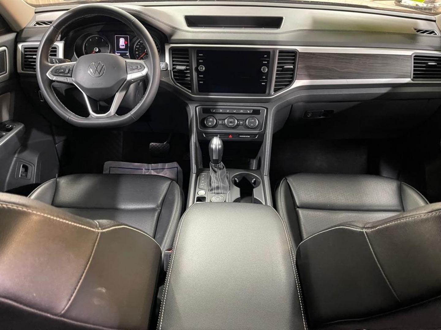 2021 BLUE VOLKSWAGEN ATLAS SE (1V2HR2CA1MC) with an 3.6L engine, Automatic transmission, located at 2525 S. Cushman, Fairbanks, AK, 99701, (907) 452-5707, 64.824036, -147.712311 - Photo#5