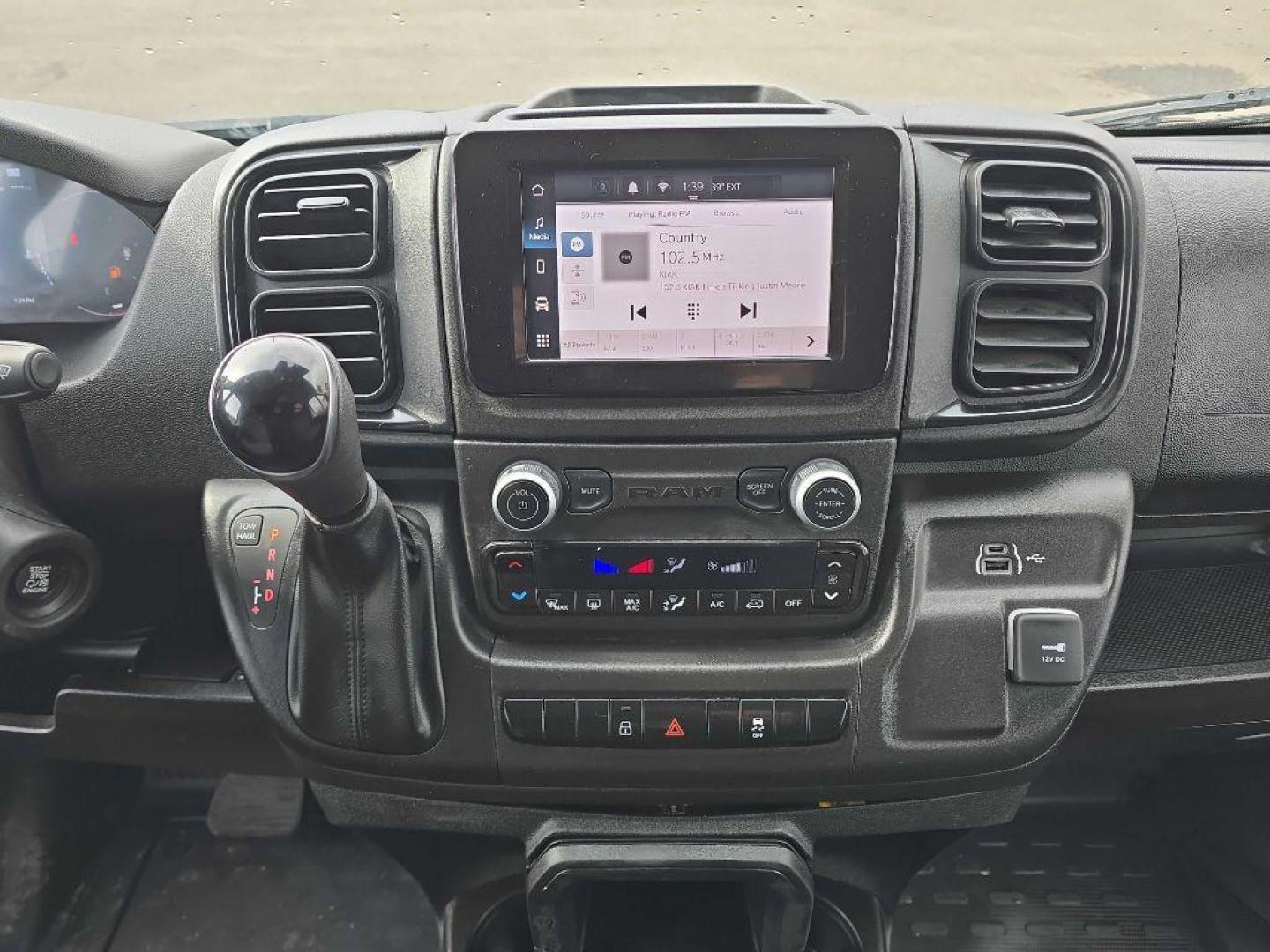 2025 WHITE RAM PROMASTER 2500 2500 STANDARD (3C6LRVVG4SE) with an 3.6L engine, Automatic transmission, located at 2525 S. Cushman, Fairbanks, AK, 99701, (907) 452-5707, 64.824036, -147.712311 - Photo#7