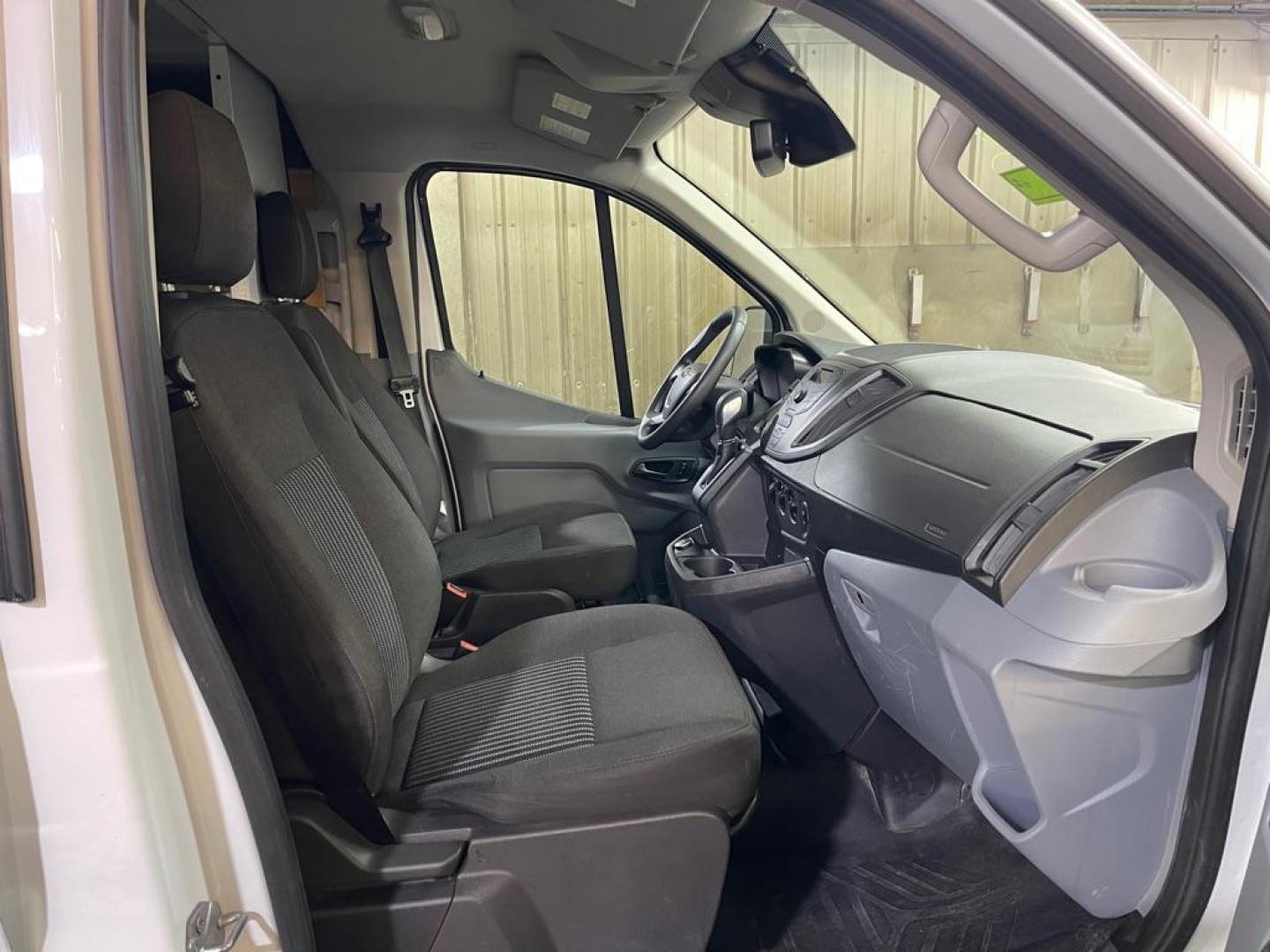 2019 WHITE FORD TRANSIT T-250 (1FTYR1YMXKK) with an 3.7L engine, Automatic transmission, located at 2525 S. Cushman, Fairbanks, AK, 99701, (907) 452-5707, 64.824036, -147.712311 - Photo#3