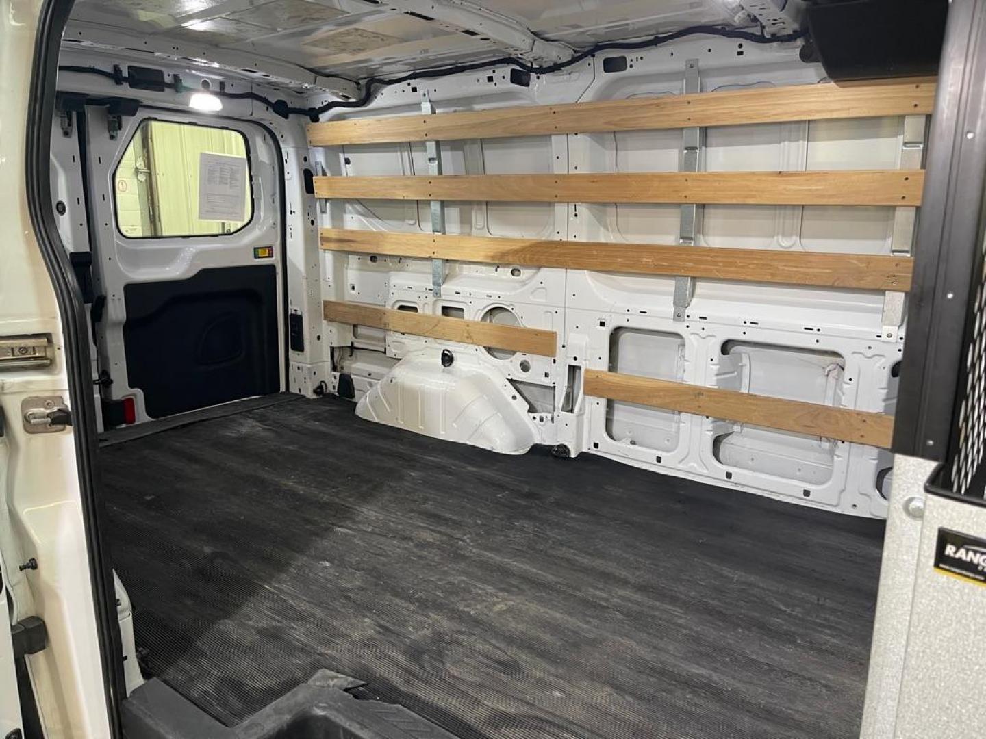 2019 WHITE FORD TRANSIT T-250 (1FTYR1YMXKK) with an 3.7L engine, Automatic transmission, located at 2525 S. Cushman, Fairbanks, AK, 99701, (907) 452-5707, 64.824036, -147.712311 - Photo#4