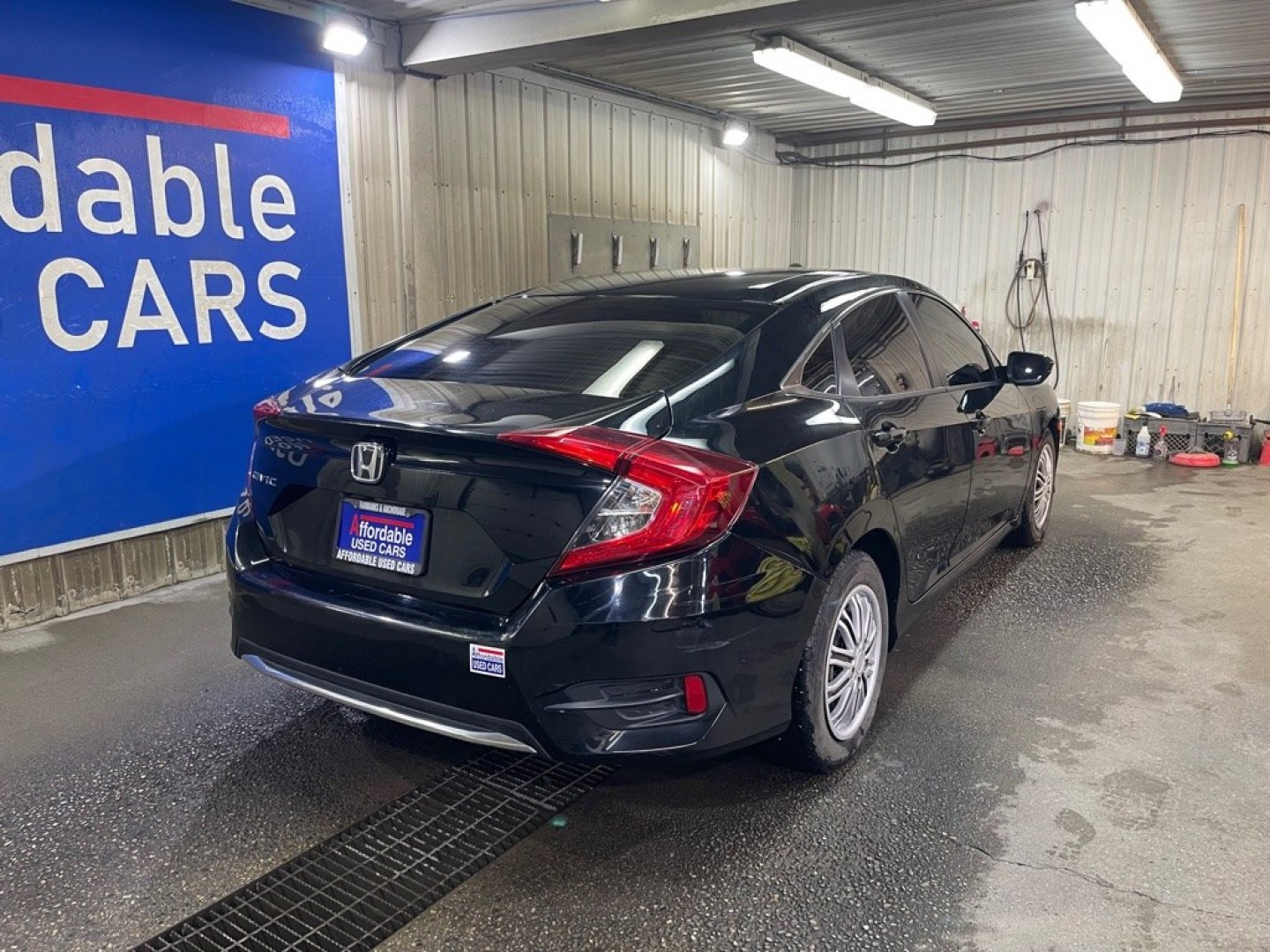 2019 BLACK HONDA CIVIC LX (19XFC2F69KE) with an 2.0L engine, Continuously Variable transmission, located at 2525 S. Cushman, Fairbanks, AK, 99701, (907) 452-5707, 64.824036, -147.712311- Photo#2