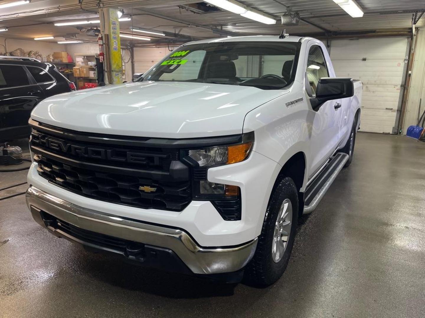2024 WHITE CHEVROLET SILVERADO 1500 Truck (3GCNDAED4RG) with an 5.3L engine, Automatic transmission, located at 2525 S. Cushman, Fairbanks, AK, 99701, (907) 452-5707, 64.824036, -147.712311 - Photo#1